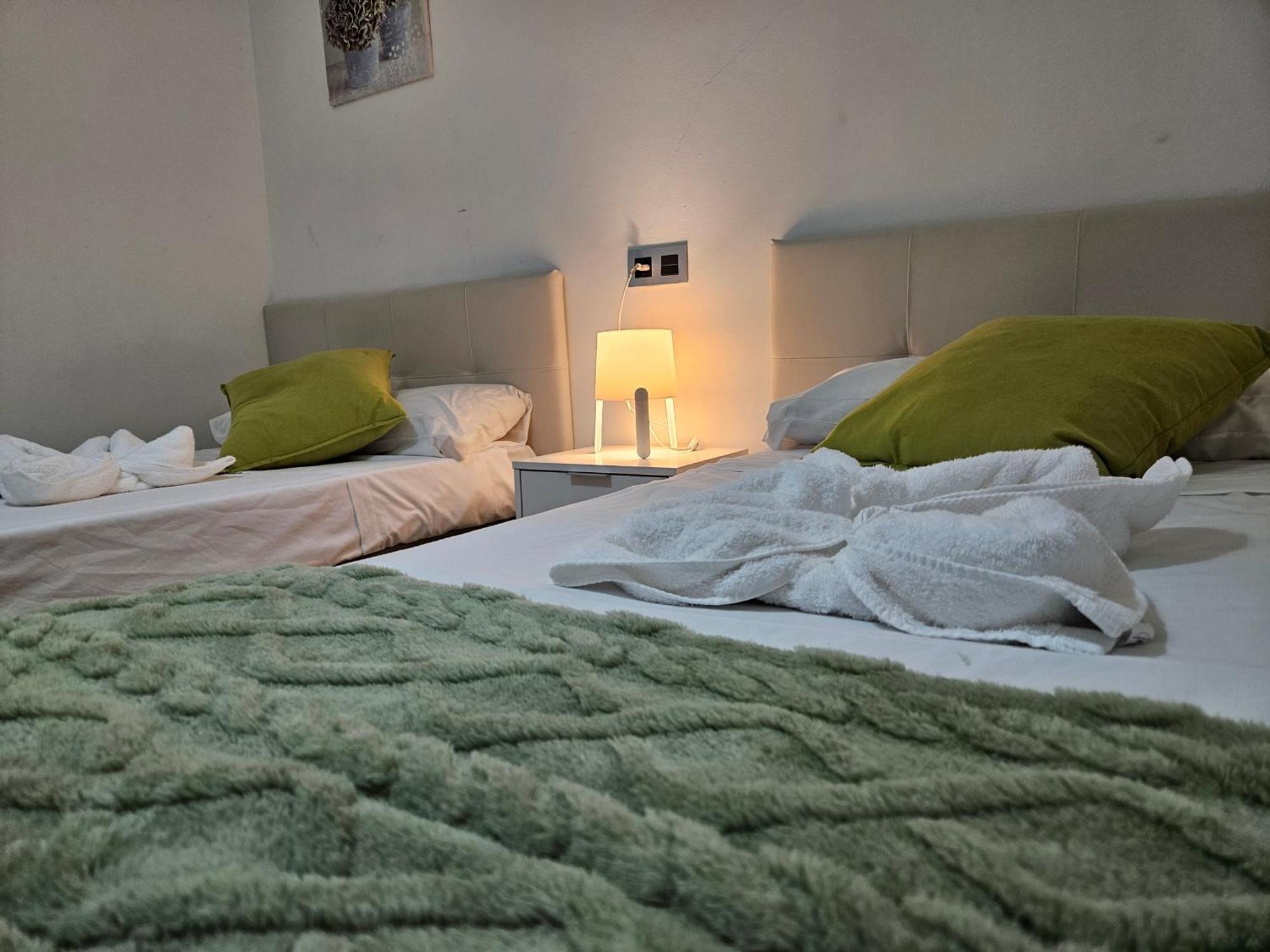 גיחון 127A Apartamento 3 Habitaciones Cerca De La Playa מראה חיצוני תמונה