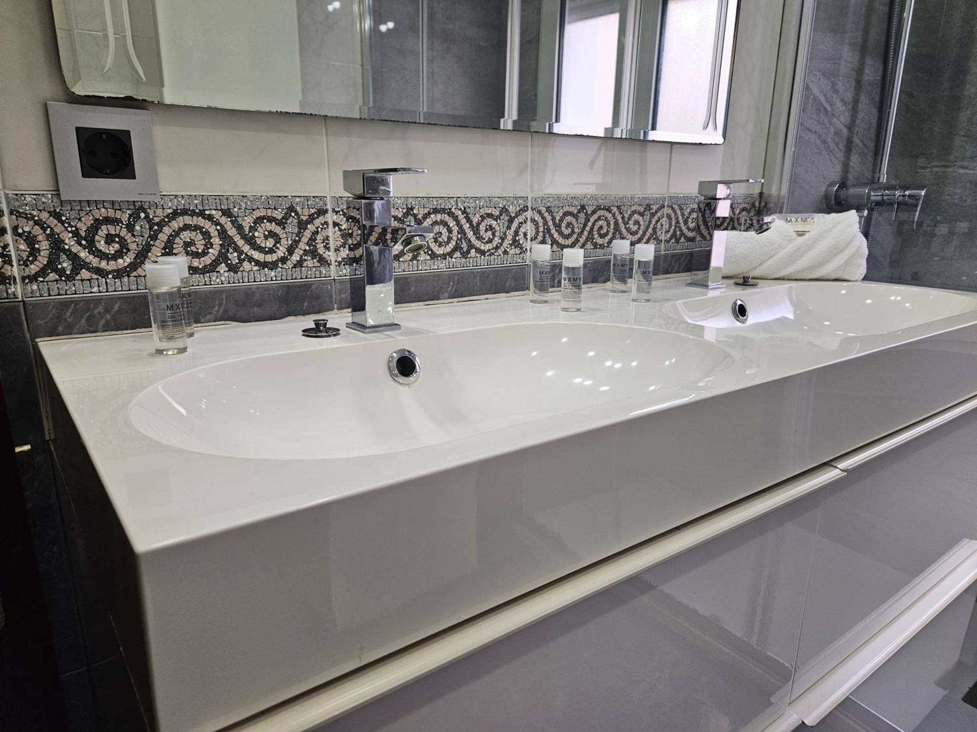 גיחון 127A Apartamento 3 Habitaciones Cerca De La Playa מראה חיצוני תמונה